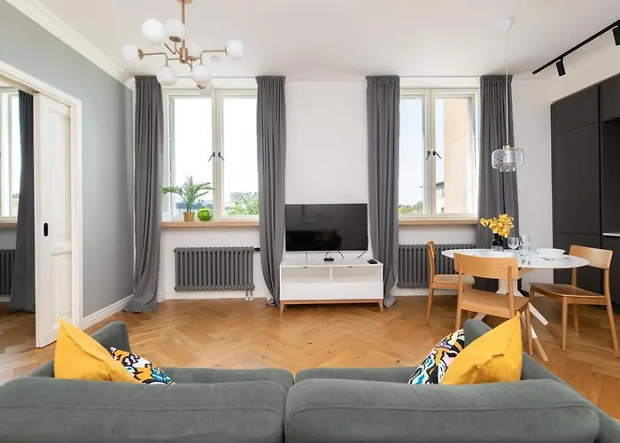 Hilltop - Grand Gonsiori דירה טאלין