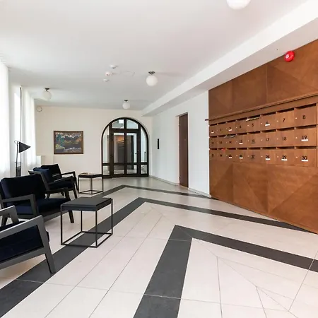 Hilltop - Grand Gonsiori Apartmán *